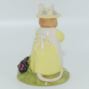 DBH33 Royal Doulton Brambly Hedge figure | Primrose Picking Berries