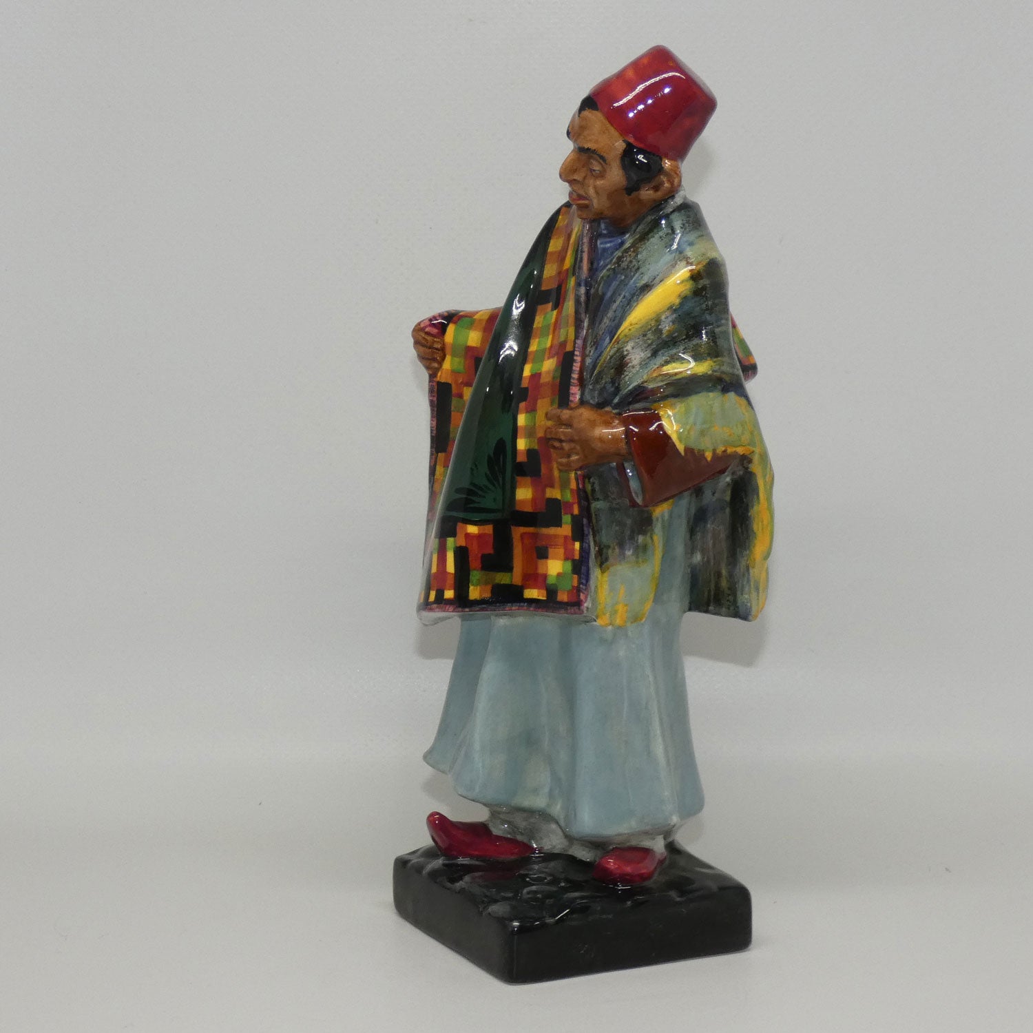 hn1464-royal-doulton-figure-the-carpet-seller