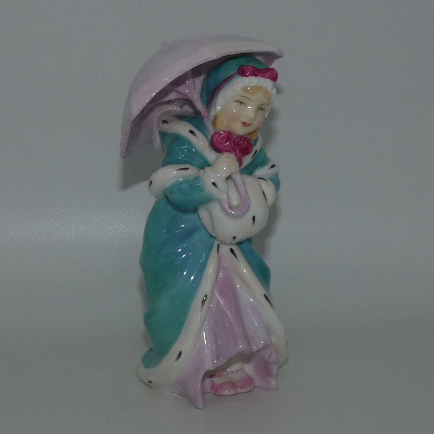 hn1937-royal-doulton-figure-miss-muffet-green