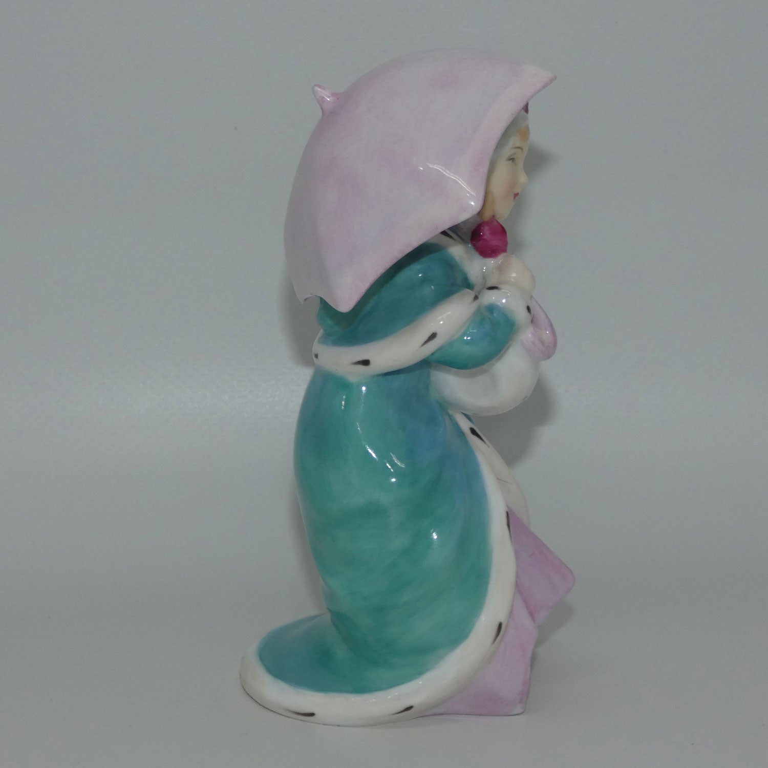 hn1937-royal-doulton-figure-miss-muffet-green