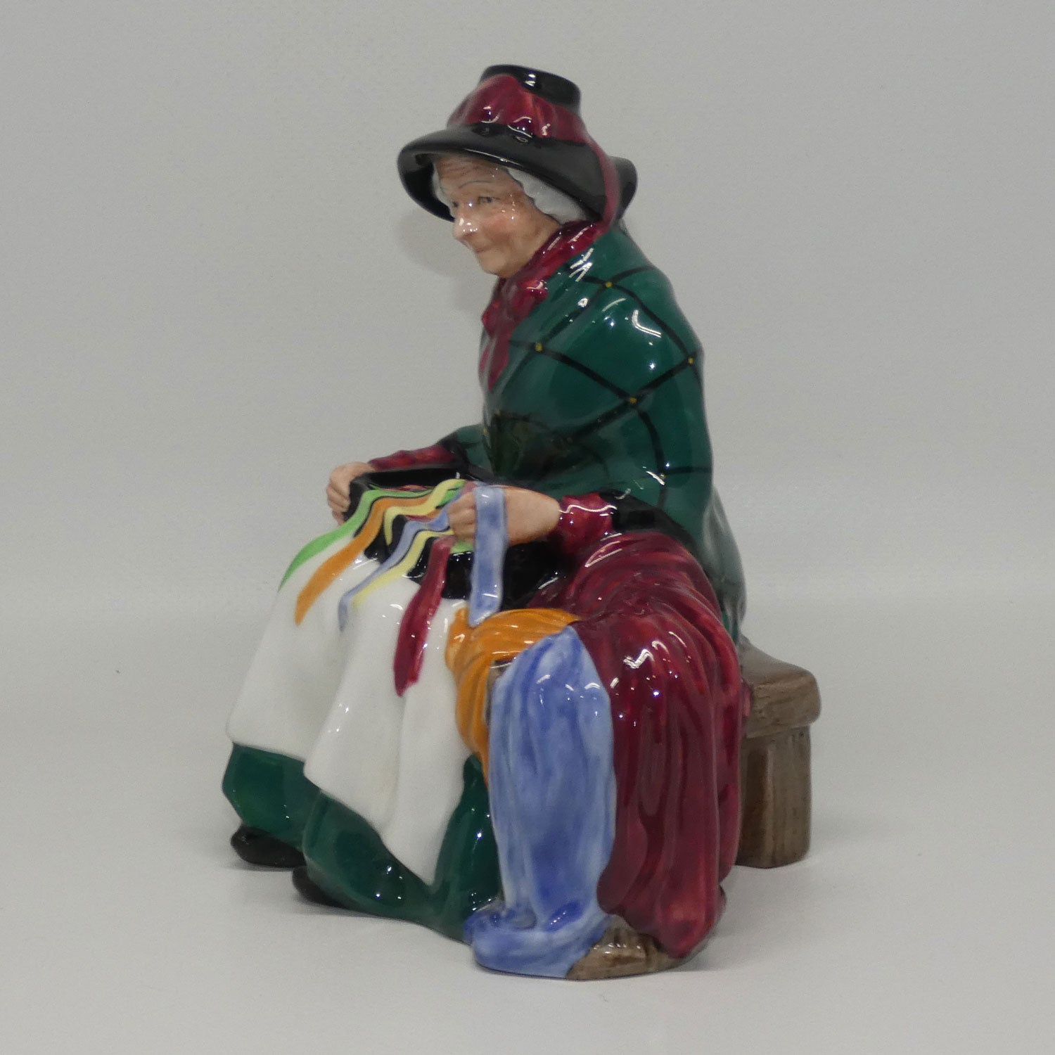 hn2017-royal-doulton-figure-silks-and-ribbons