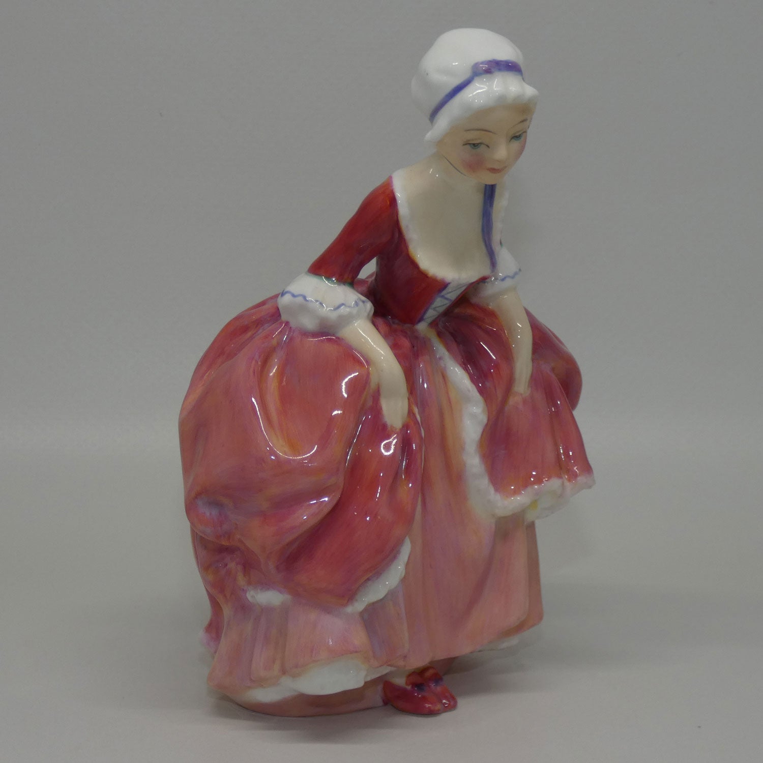 hn2037-royal-doulton-figure-goody-two-shoes