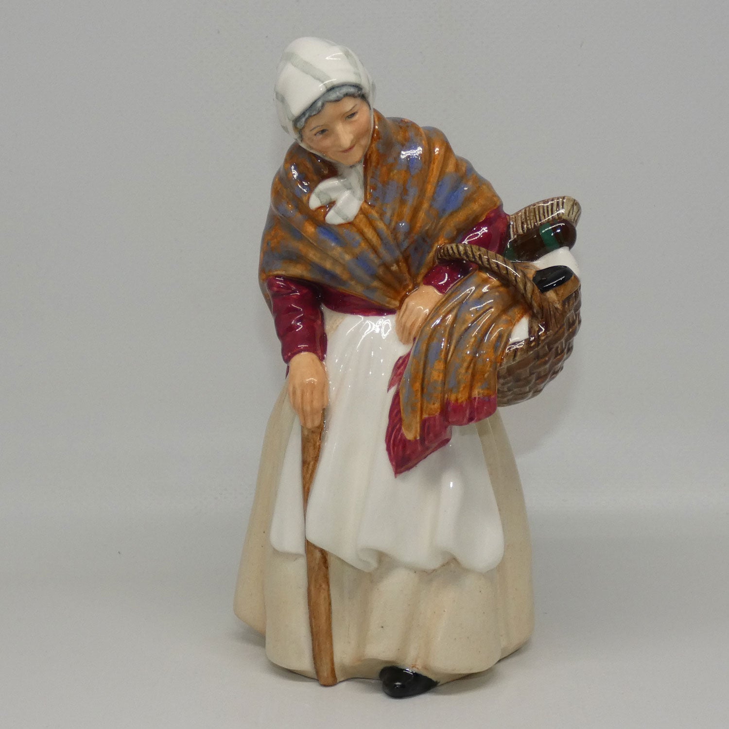hn2052a-royal-doulton-figure-grandma