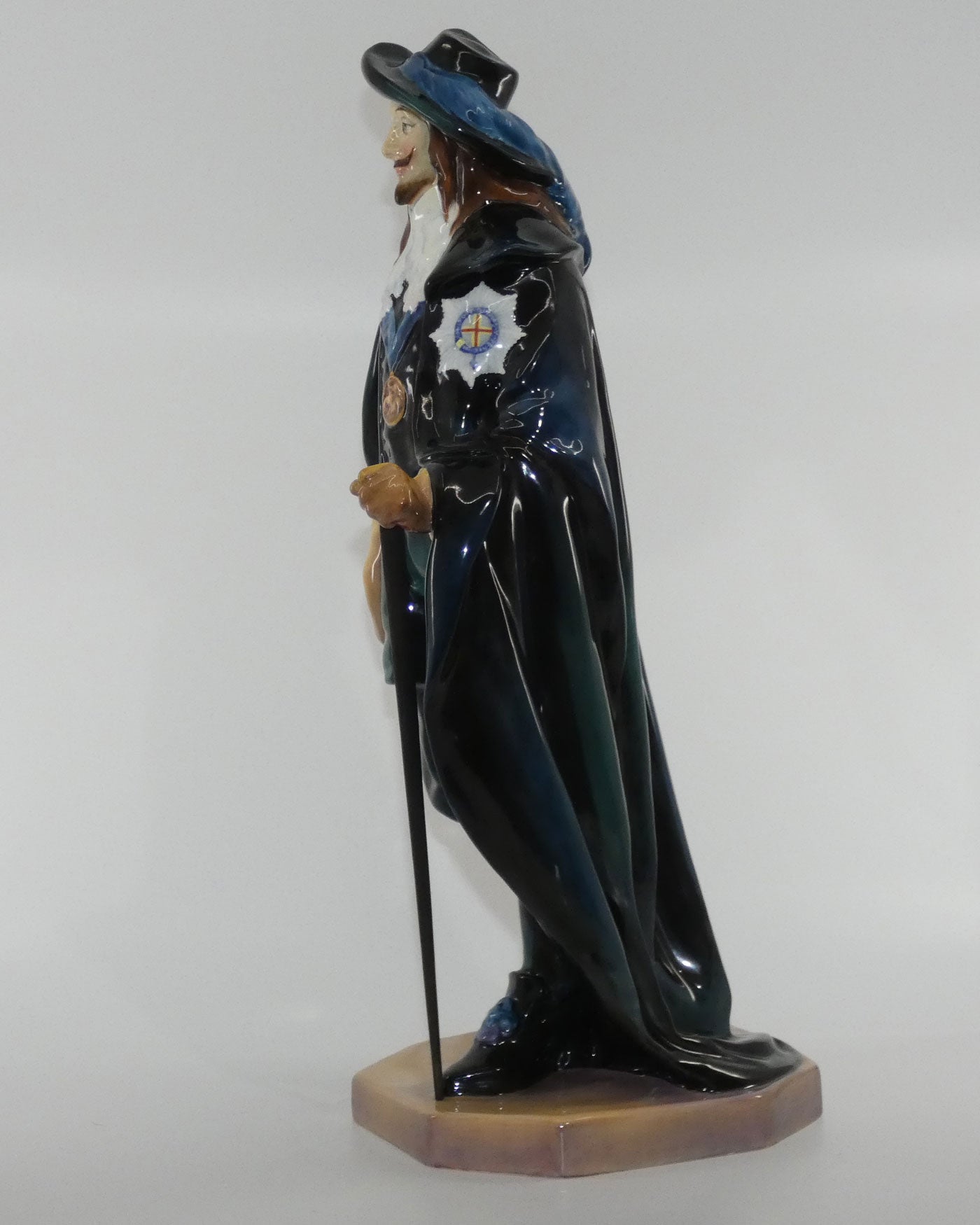 hn2084-royal-doulton-figure-king-charles