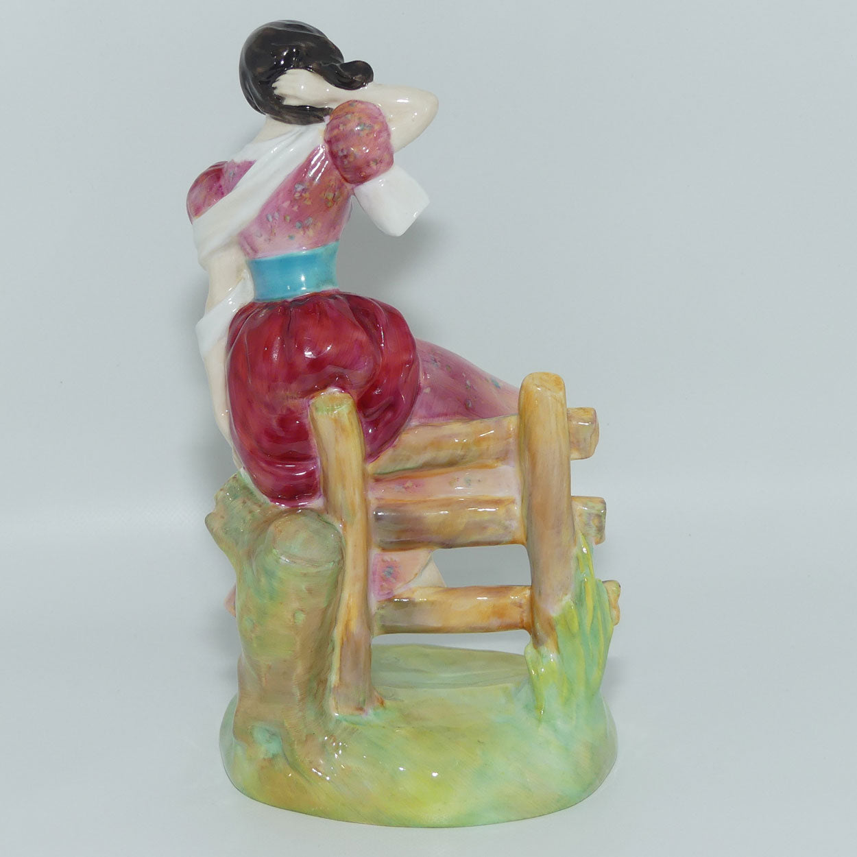 HN2086 Royal Doulton figurine Summer | The Seasons