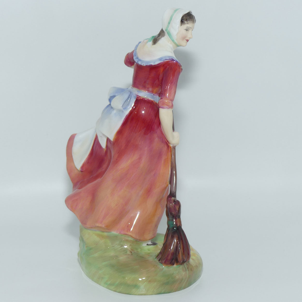 HN2087 Royal Doulton figurine Autumn | The Seasons