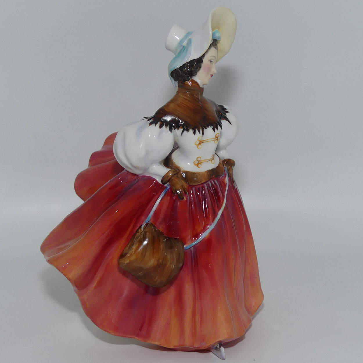 HN2117 Royal Doulton figurine Skater | Peggy Davies