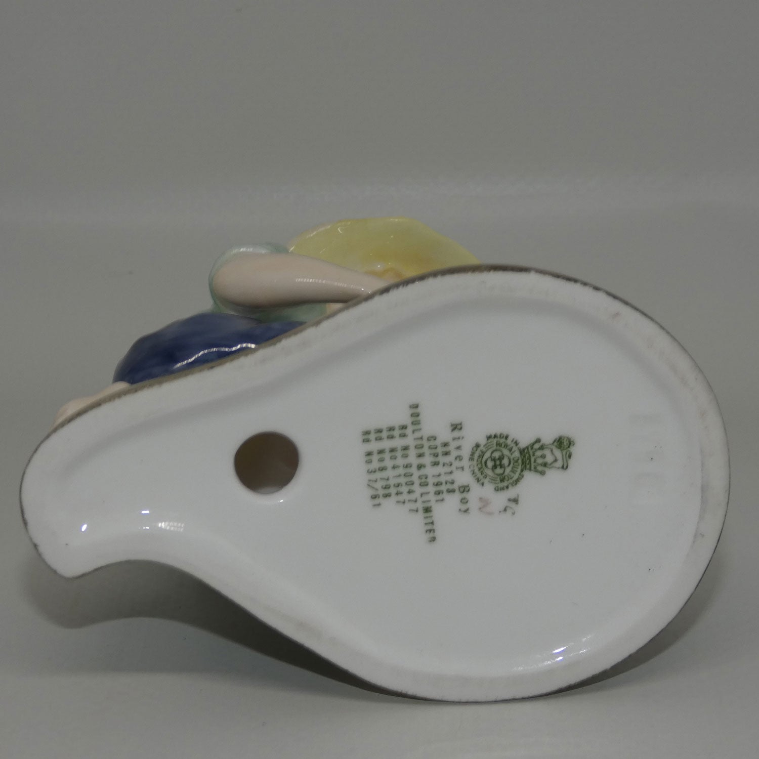 hn2128-royal-doulton-figure-river-boy