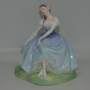 hn2139-royal-doulton-figure-giselle