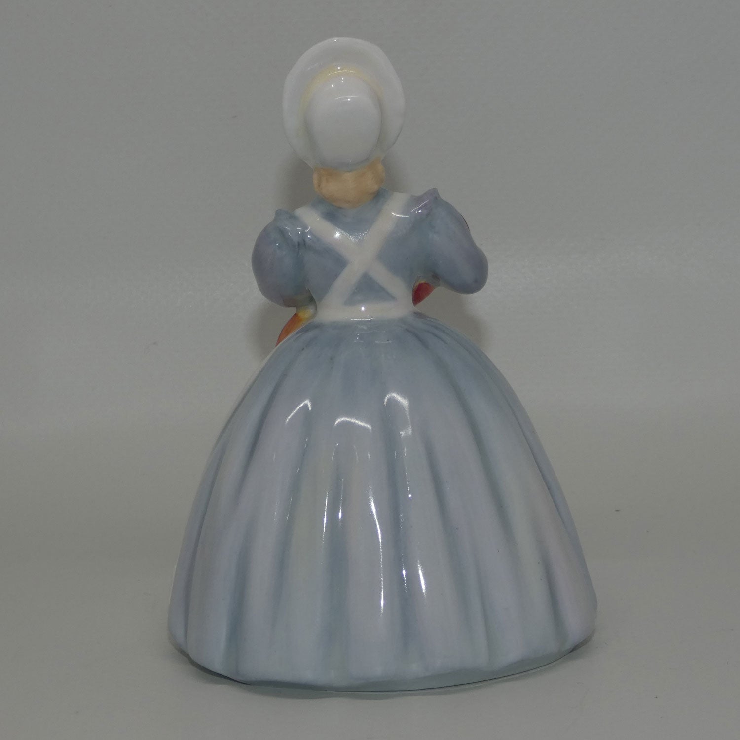 hn2142-royal-doulton-figure-rag-doll