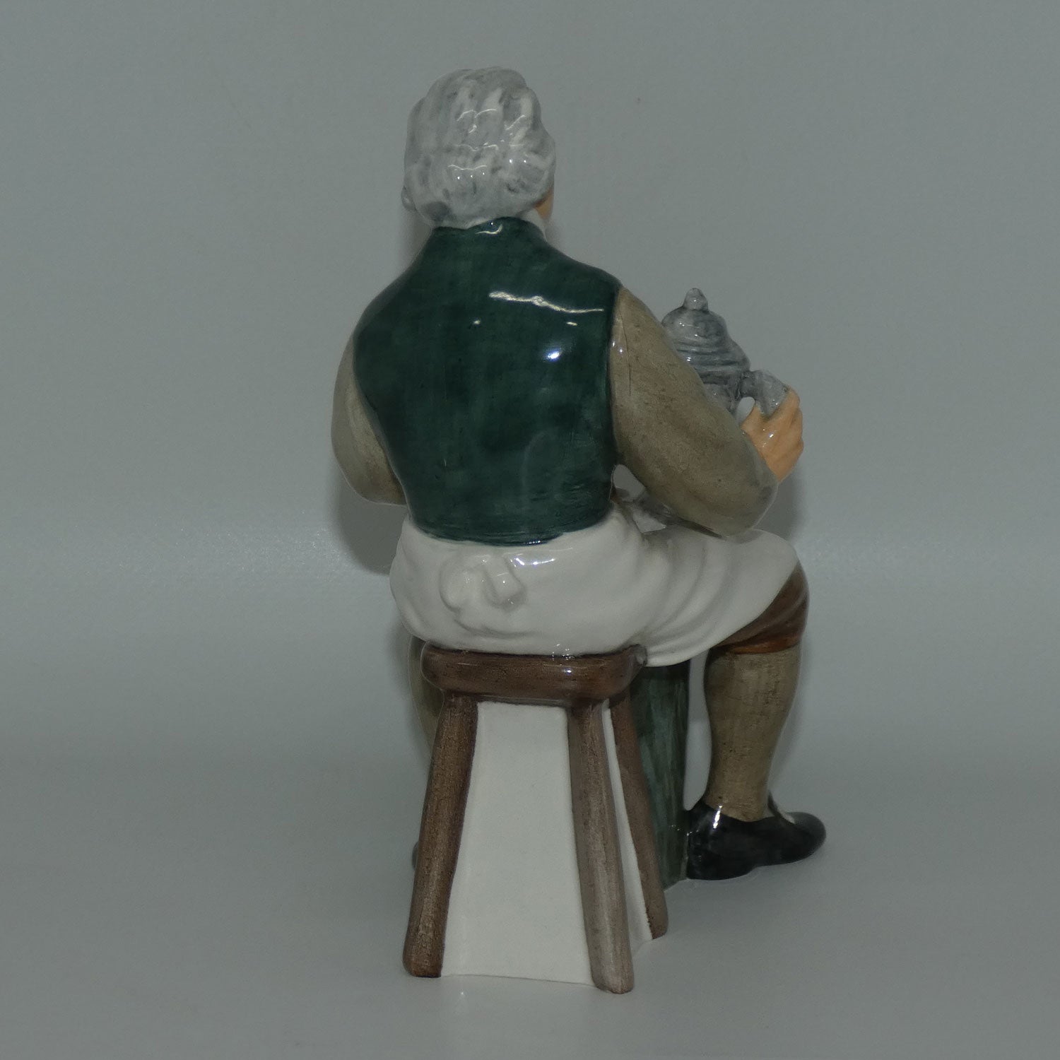 hn2146-royal-doulton-figure-the-tinsmith