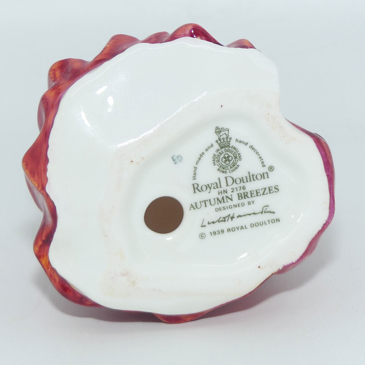 HN2176 Royal Doulton miniature figure Autumn Breezes | Red