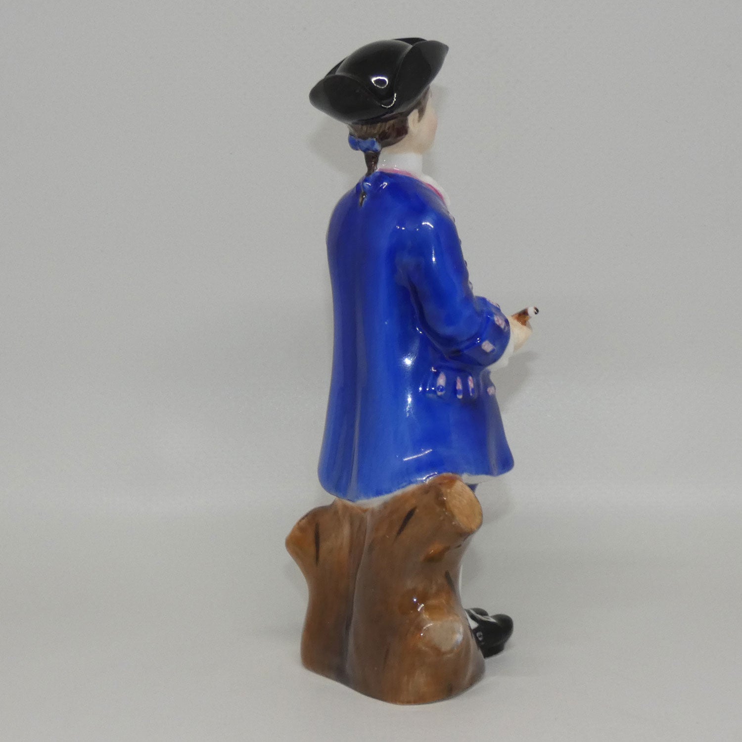 hn2183-royal-doulton-figure-boy-from-williamsburg