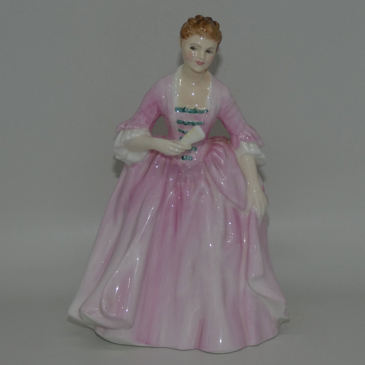 hn2209-royal-doulton-figure-hostess-of-williamsburg