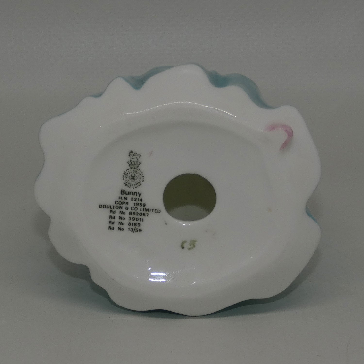 hn2214-royal-doulton-figure-bunny