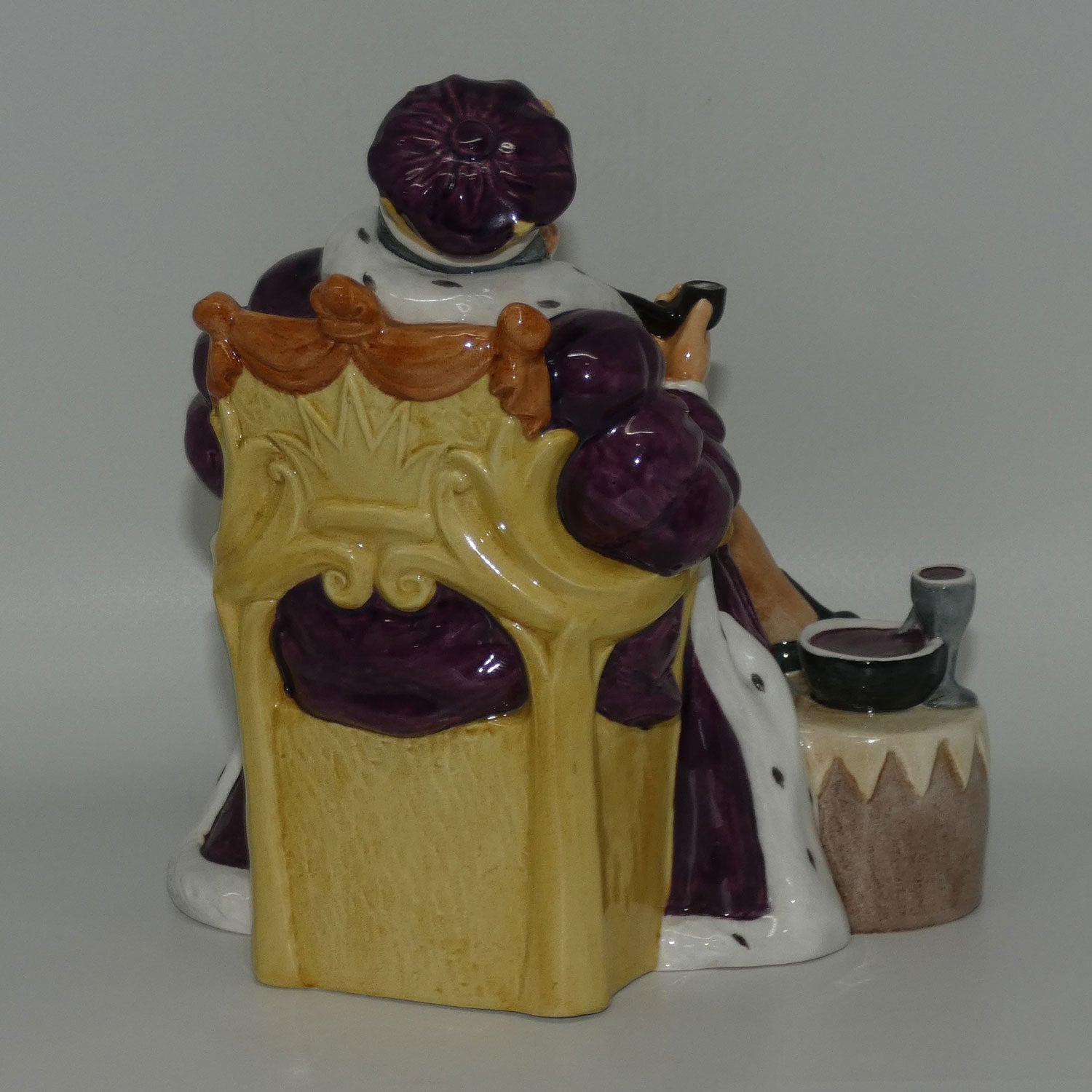 hn2217-royal-doulton-figure-old-king-cole