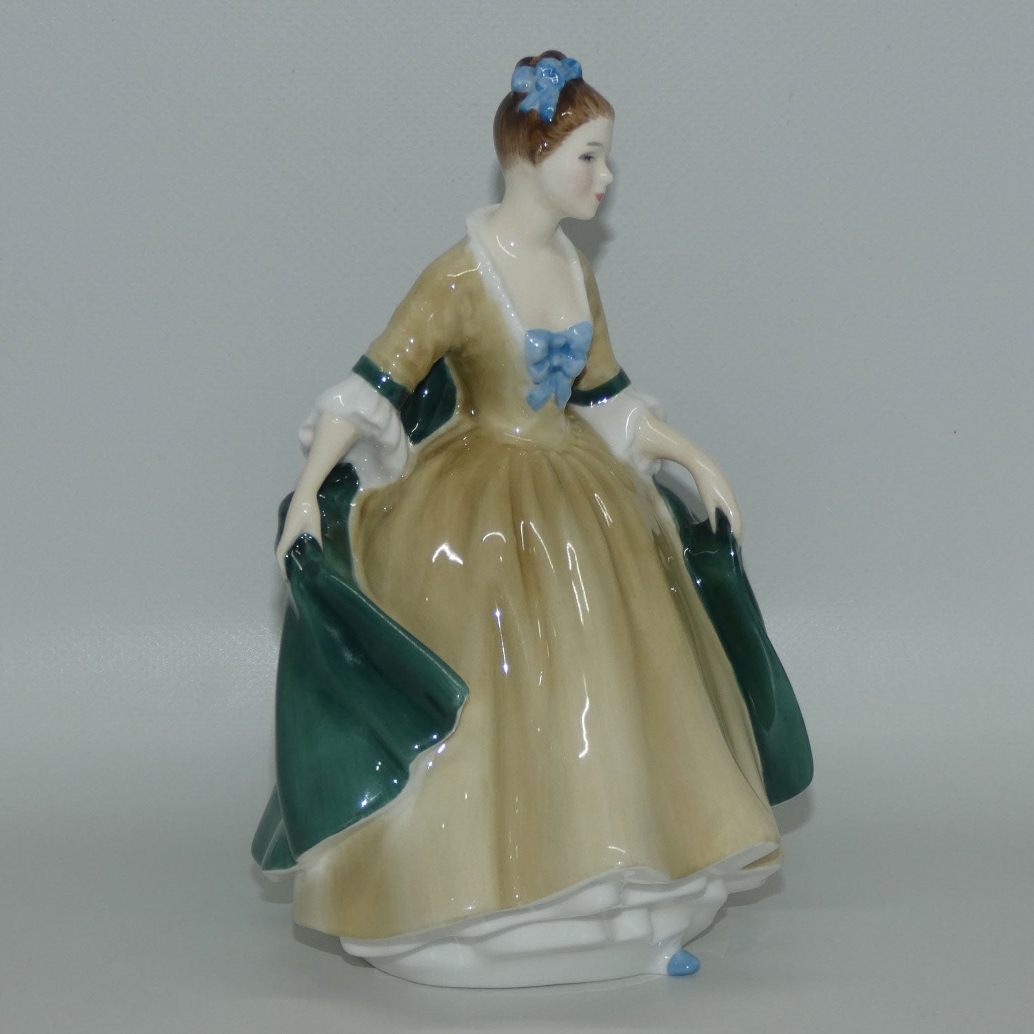 hn2264-royal-doulton-figure-elegance