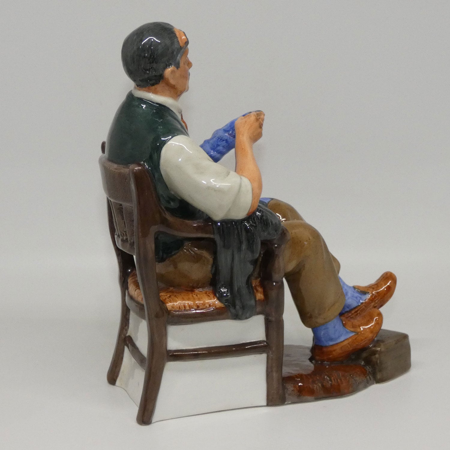 hn2319-royal-doulton-figure-the-bachelor