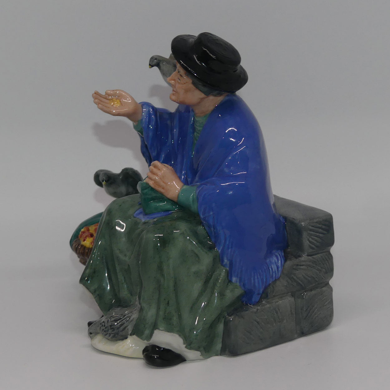 hn2320-royal-doulton-figure-tuppence-a-bag