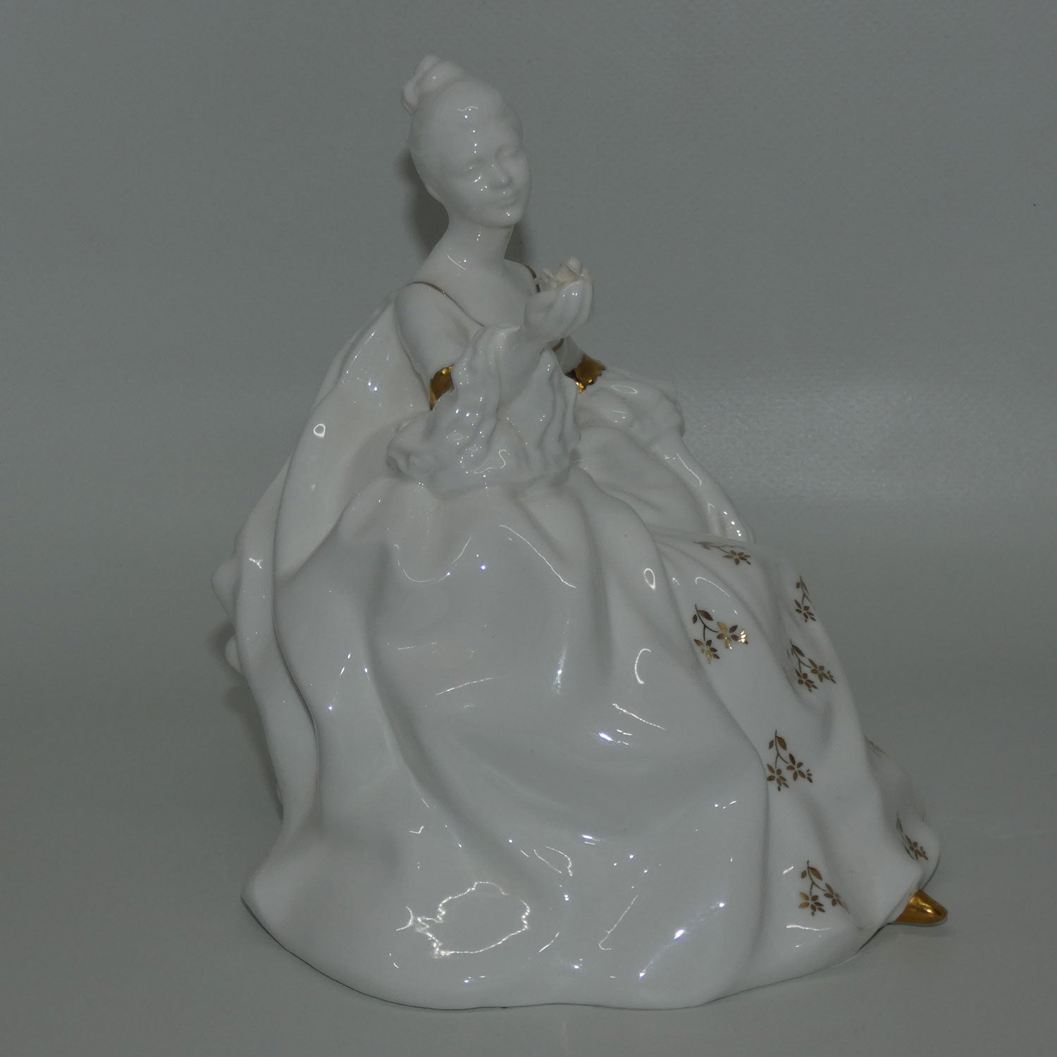hn2326-royal-doulton-figure-antoinette