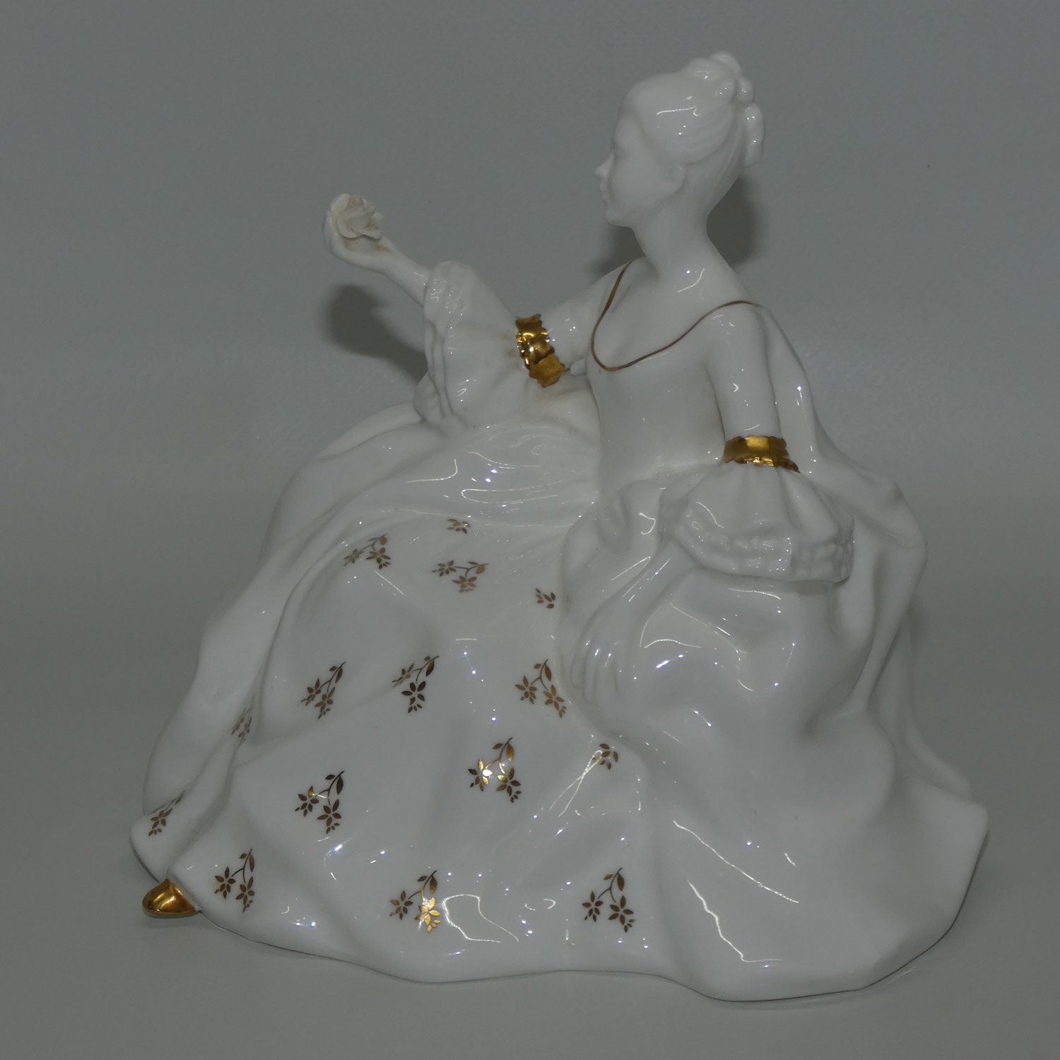 hn2326-royal-doulton-figure-antoinette