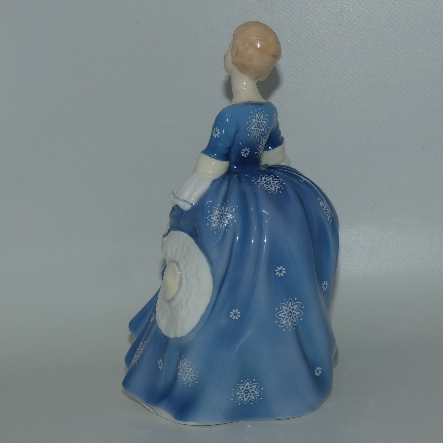 hn2335-royal-doulton-figure-hilary