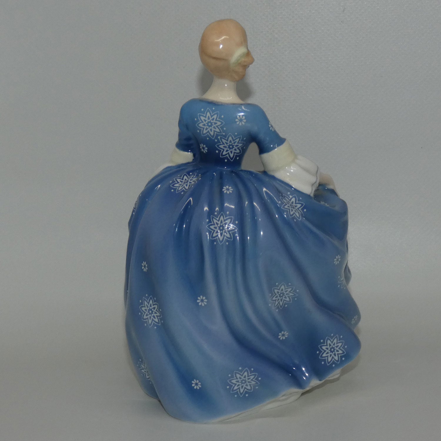 hn2335-royal-doulton-figure-hilary