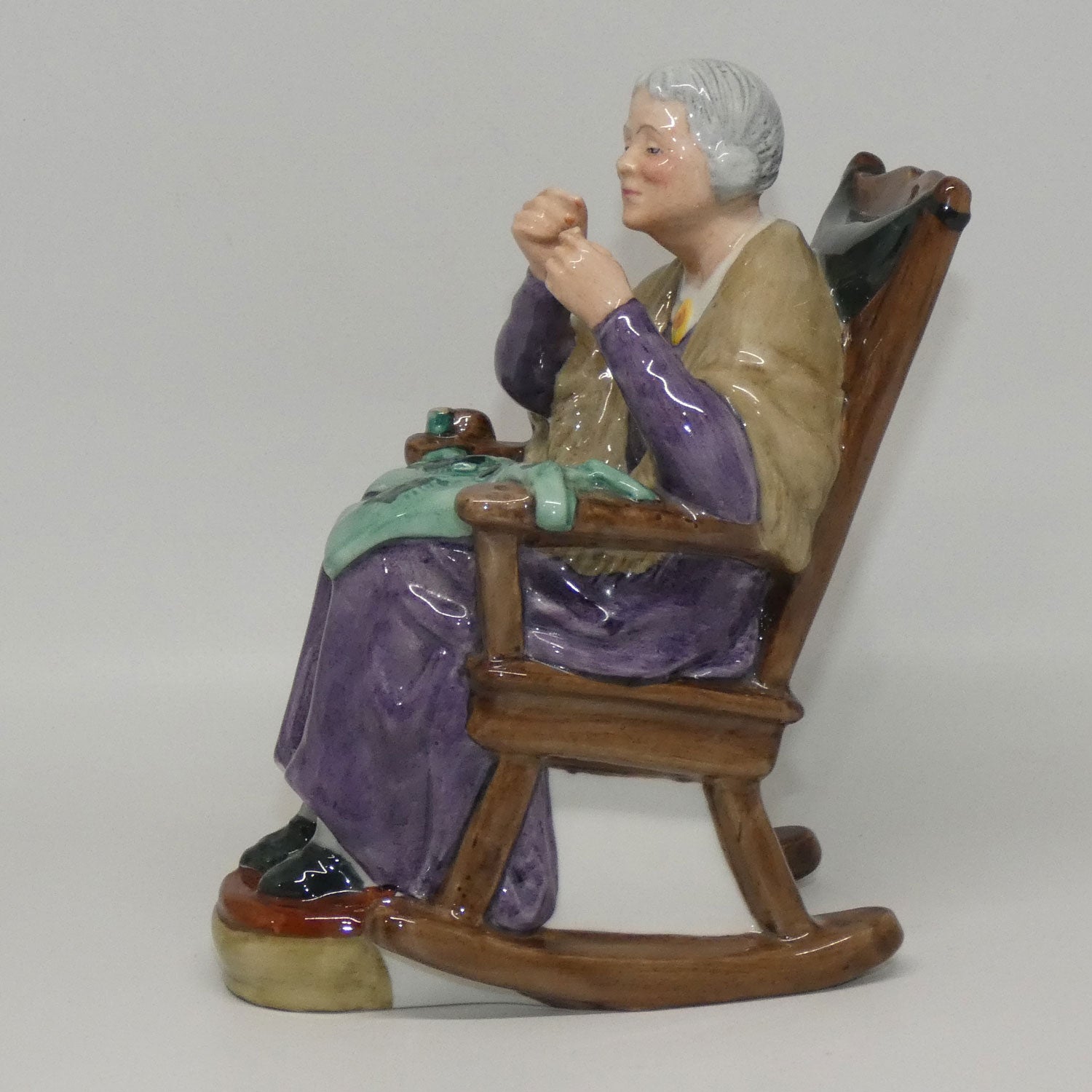 hn2352-royal-doulton-figure-a-stitch-in-time