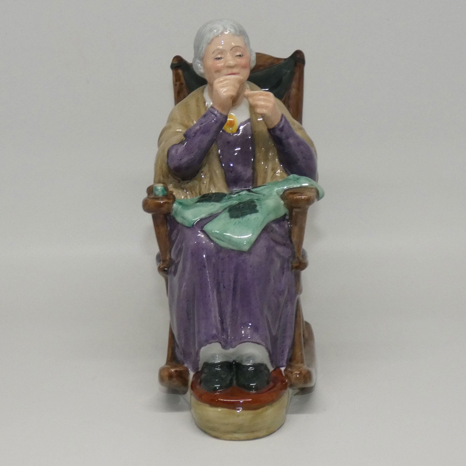 hn2352-royal-doulton-figure-a-stitch-in-time
