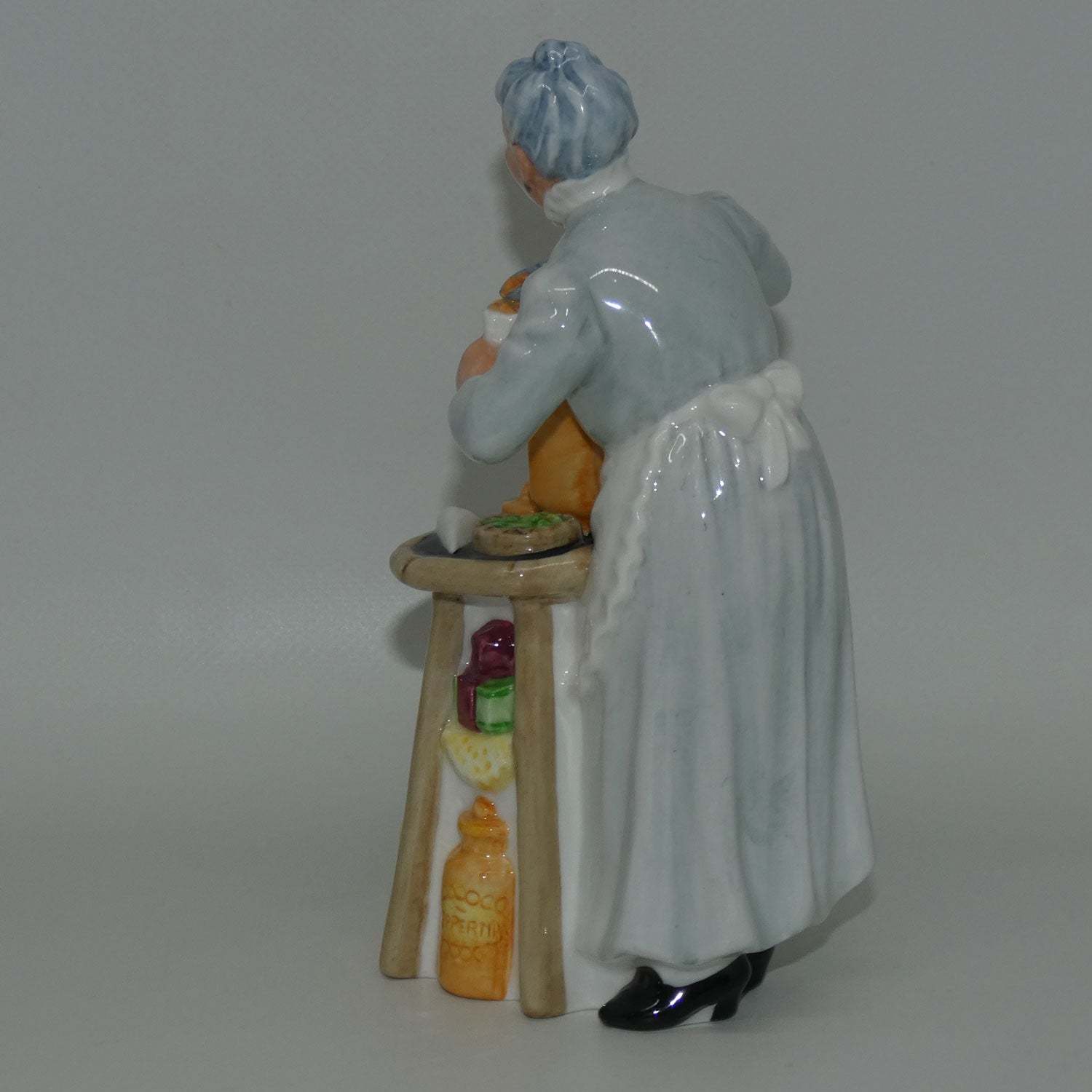 hn2408-royal-doulton-figure-a-pennys-worth