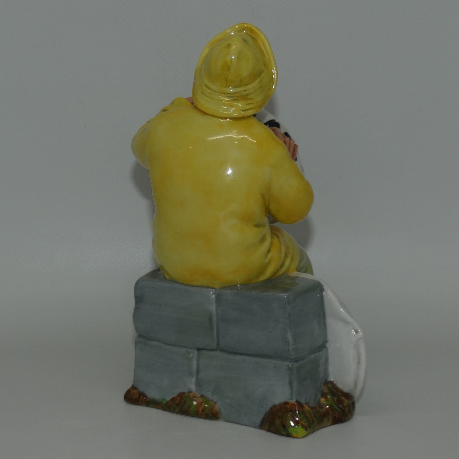 hn2417-royal-doulton-figure-the-boatman
