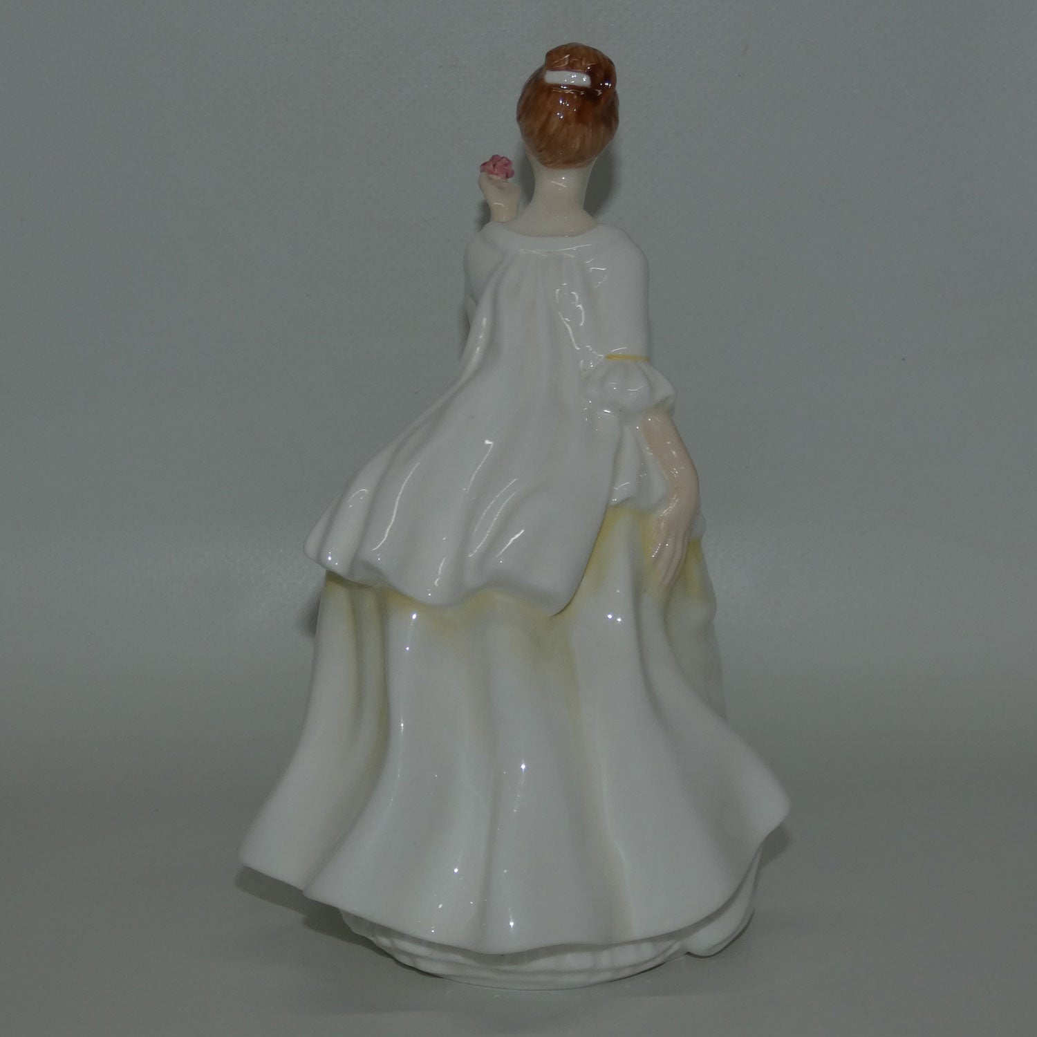 hn2460-royal-doulton-figure-flower-of-love