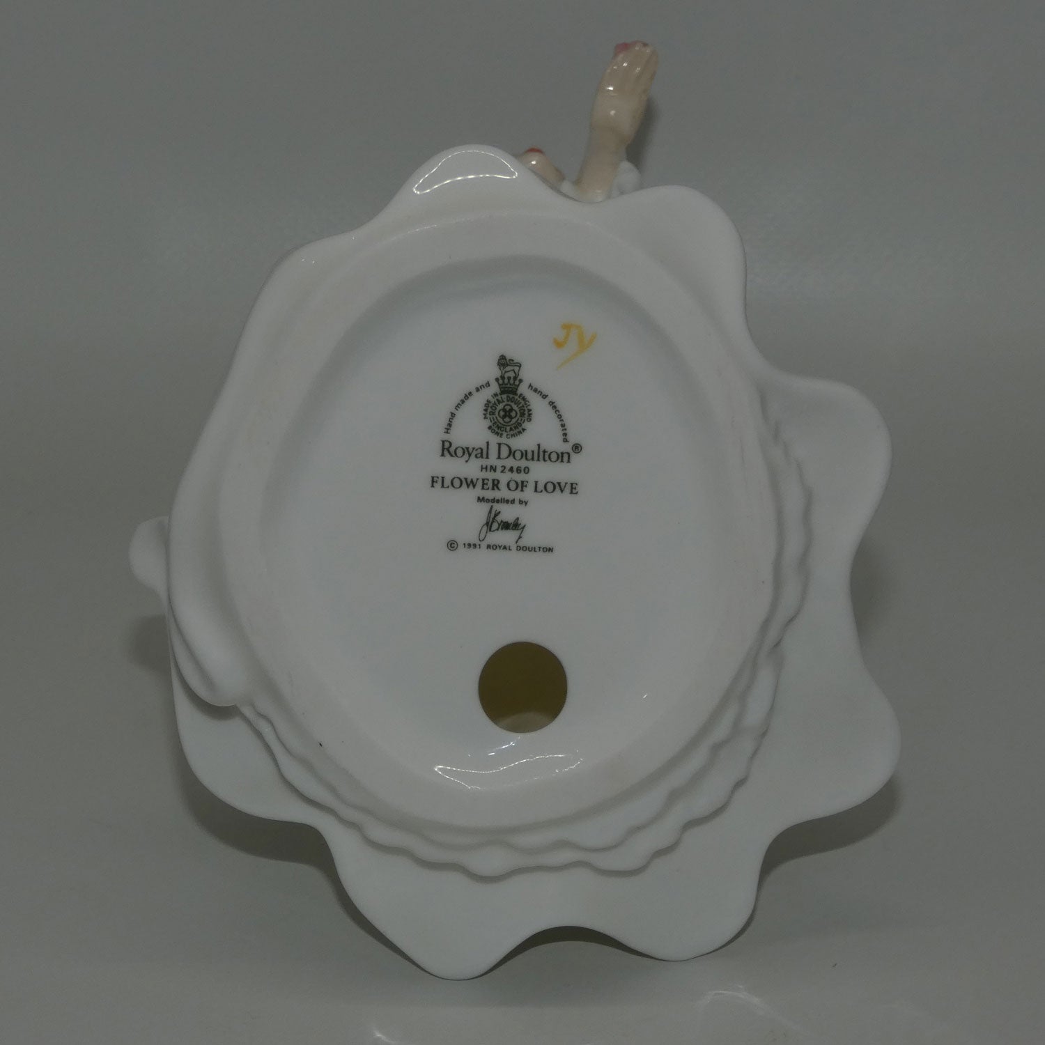 hn2460-royal-doulton-figure-flower-of-love