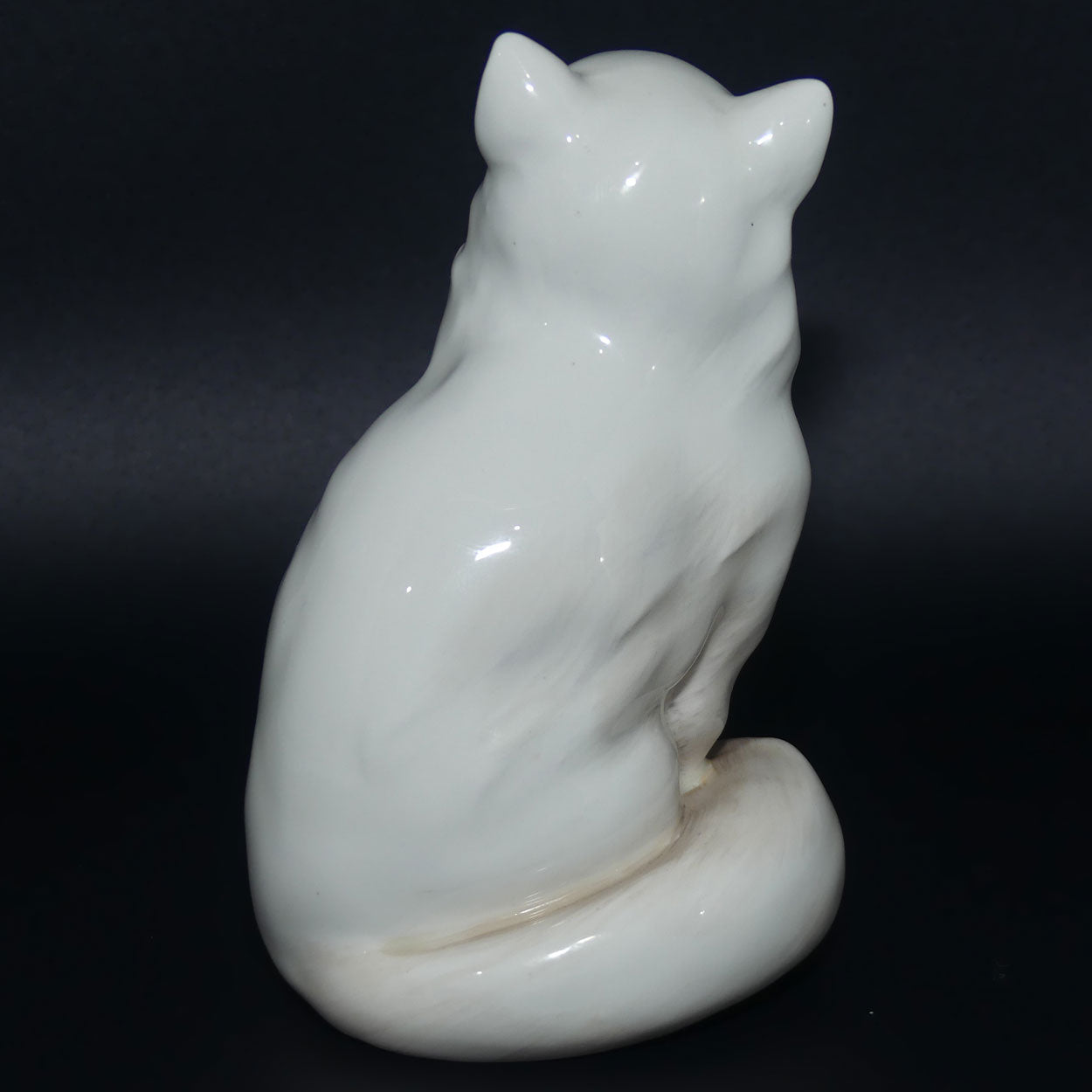 HN2539 Royal Doulton Persian Cat | White | Royal Doulton Animals