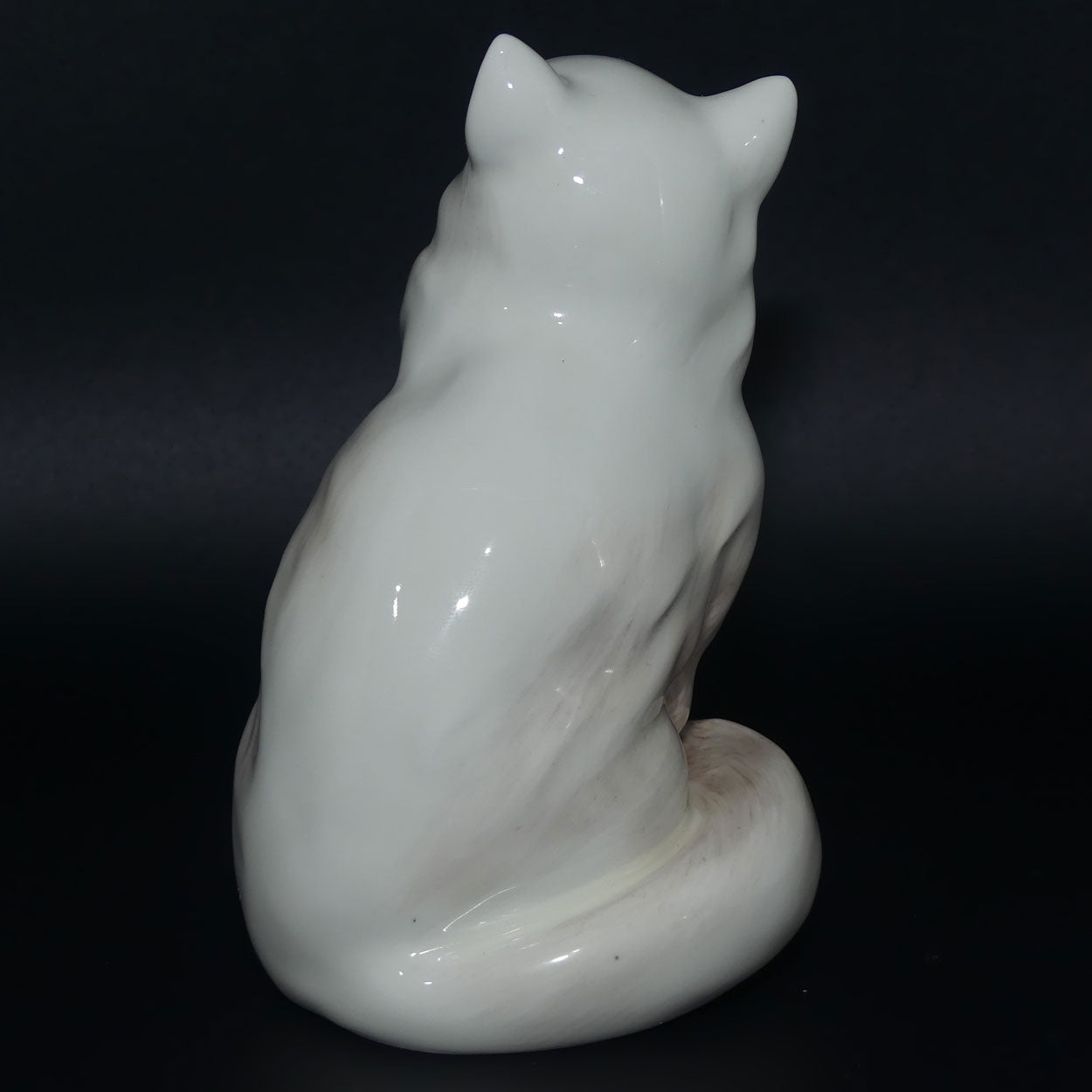 HN2539 Royal Doulton Persian Cat | White | Royal Doulton Animals