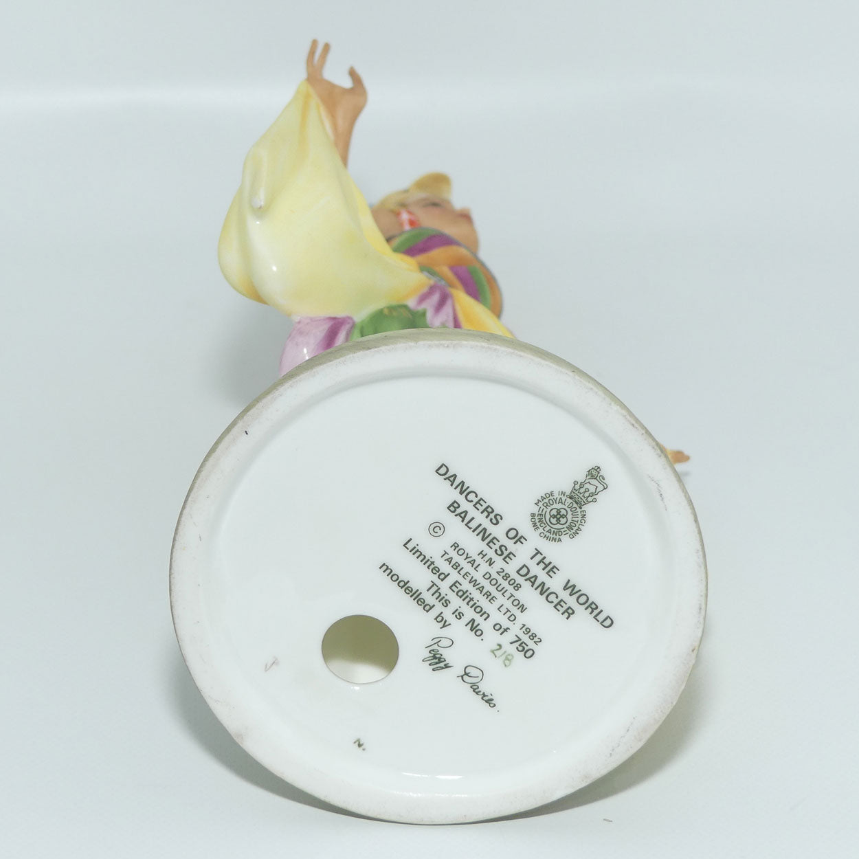 HN2808 Royal Doulton figurine Balinese Dancer | Dancers of the World