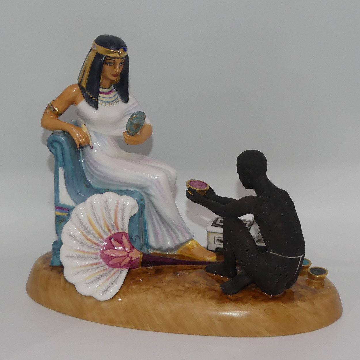 HN2868 Royal Doulton figurine Cleopatra | Les Femmes Fatales