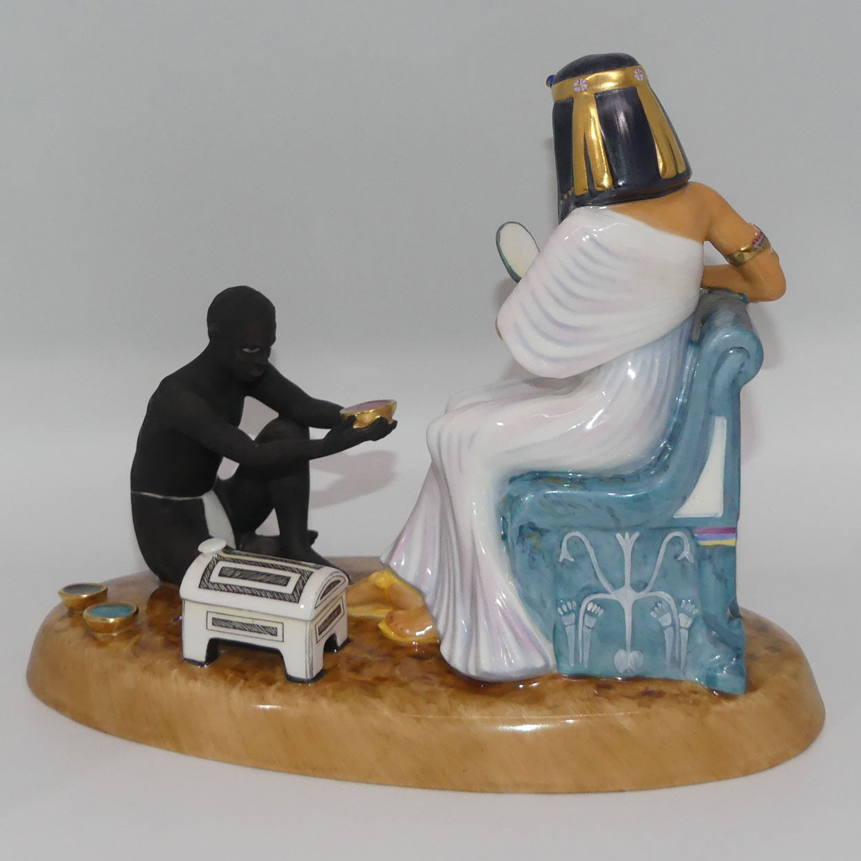 HN2868 Royal Doulton figurine Cleopatra | Les Femmes Fatales
