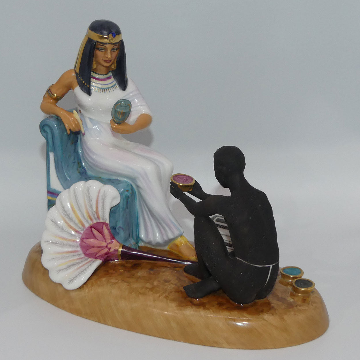 HN2868 Royal Doulton figurine Cleopatra | Les Femmes Fatales