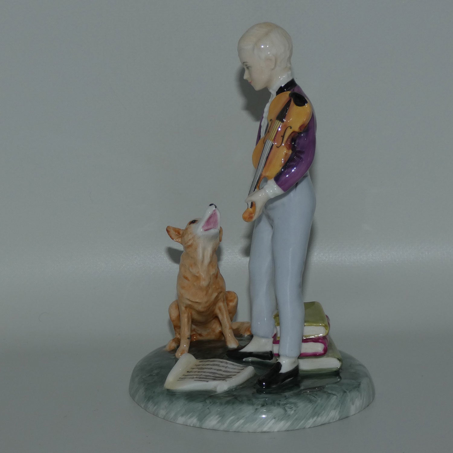 hn2872-royal-doulton-figure-young-master