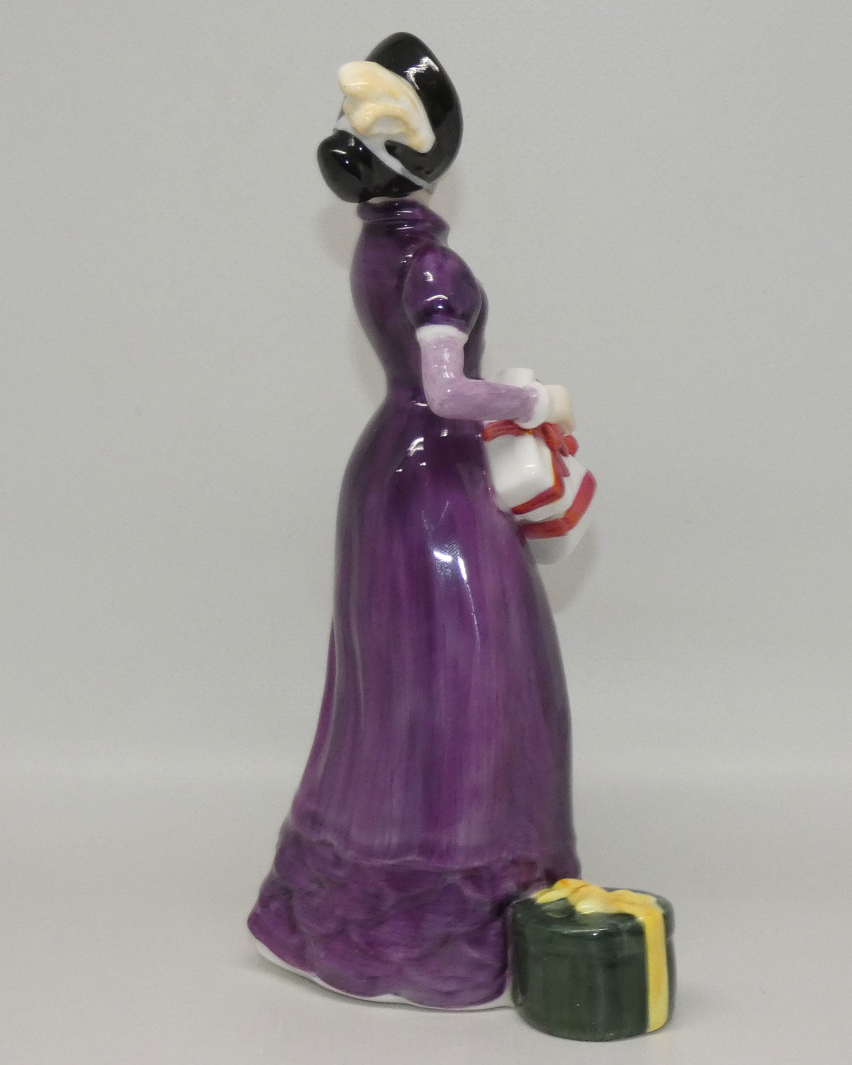 hn2896-royal-doulton-figure-good-day-sir