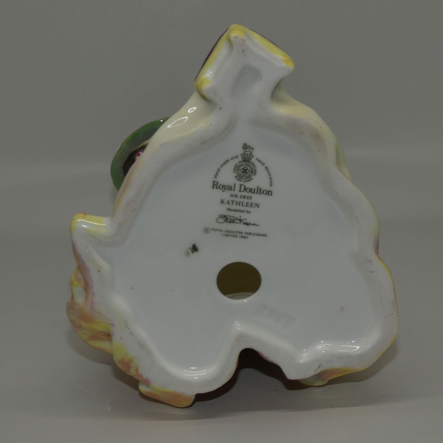 hn2933-royal-doulton-figure-kathleen-orange