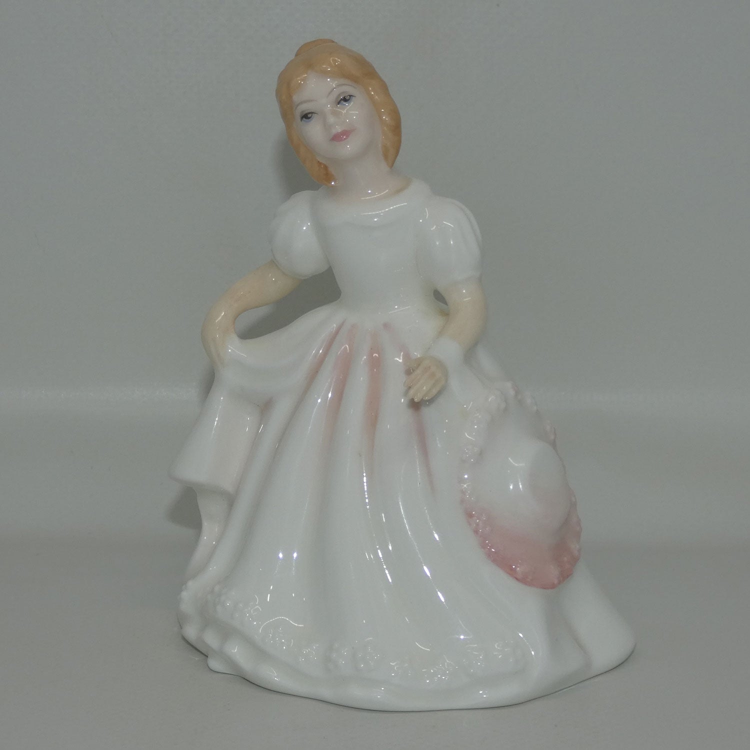 hn2996-royal-doulton-figure-amanda-pink