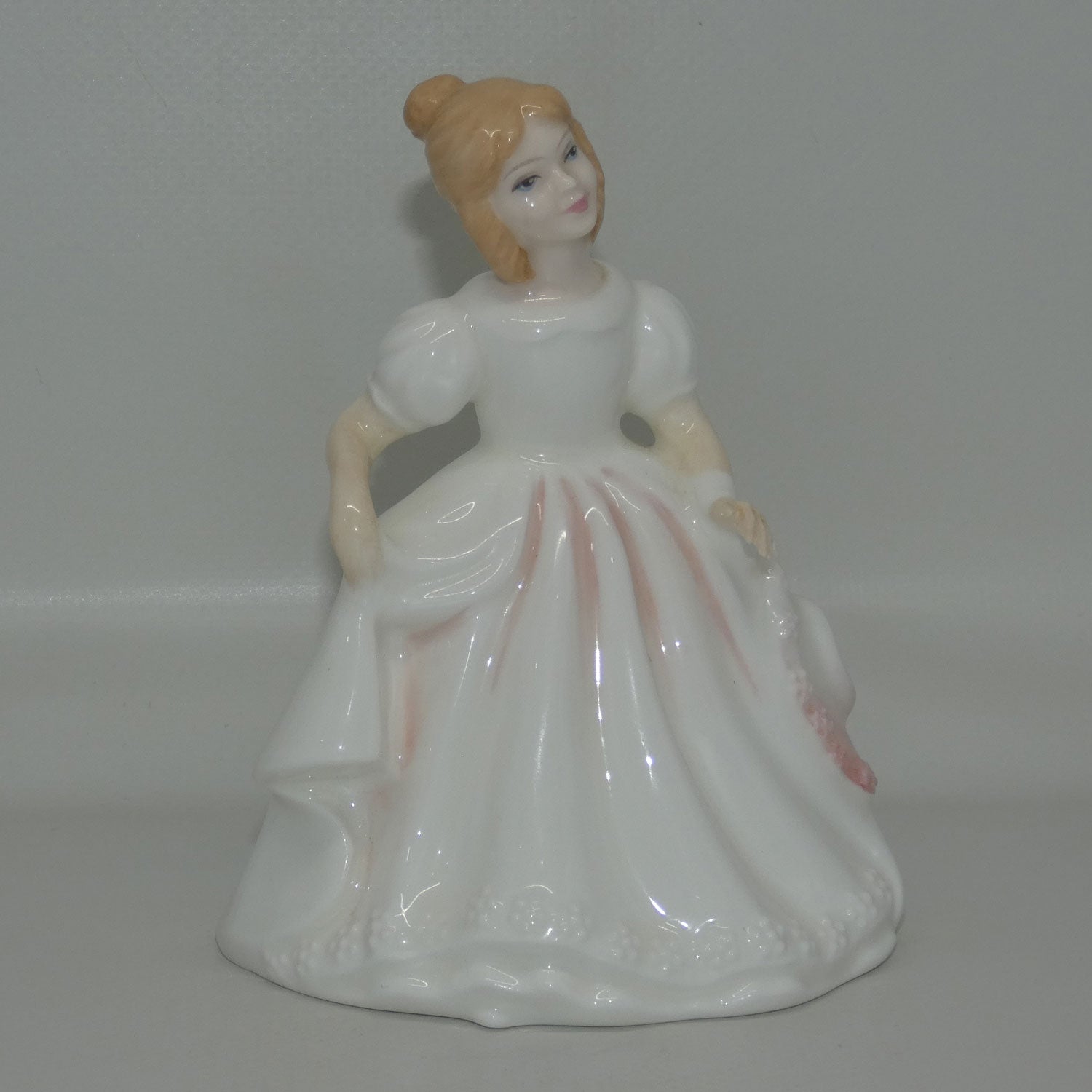 hn2996-royal-doulton-figure-amanda-pink