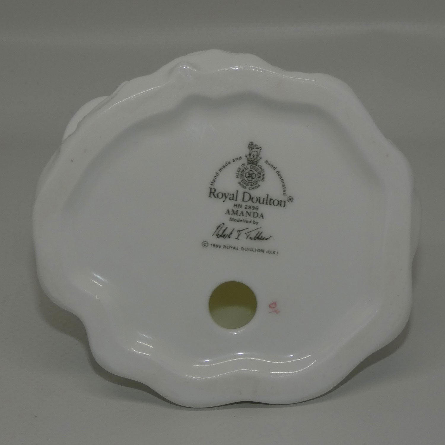 hn2996-royal-doulton-figure-amanda-pink