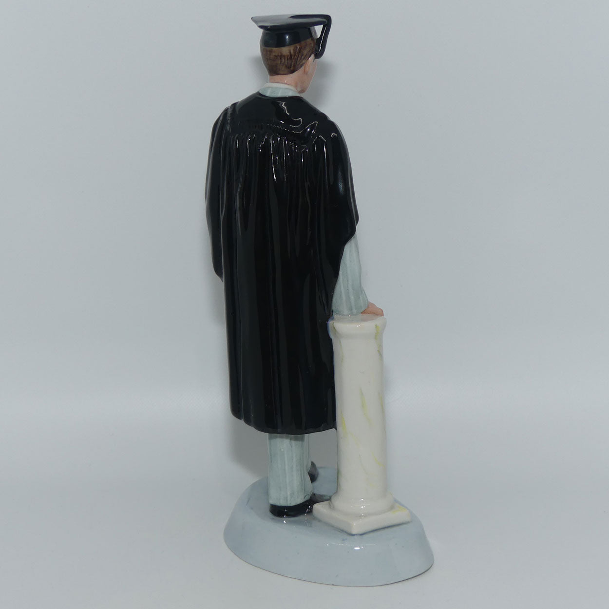 hn3017-royal-doulton-figure-the-graduate-male