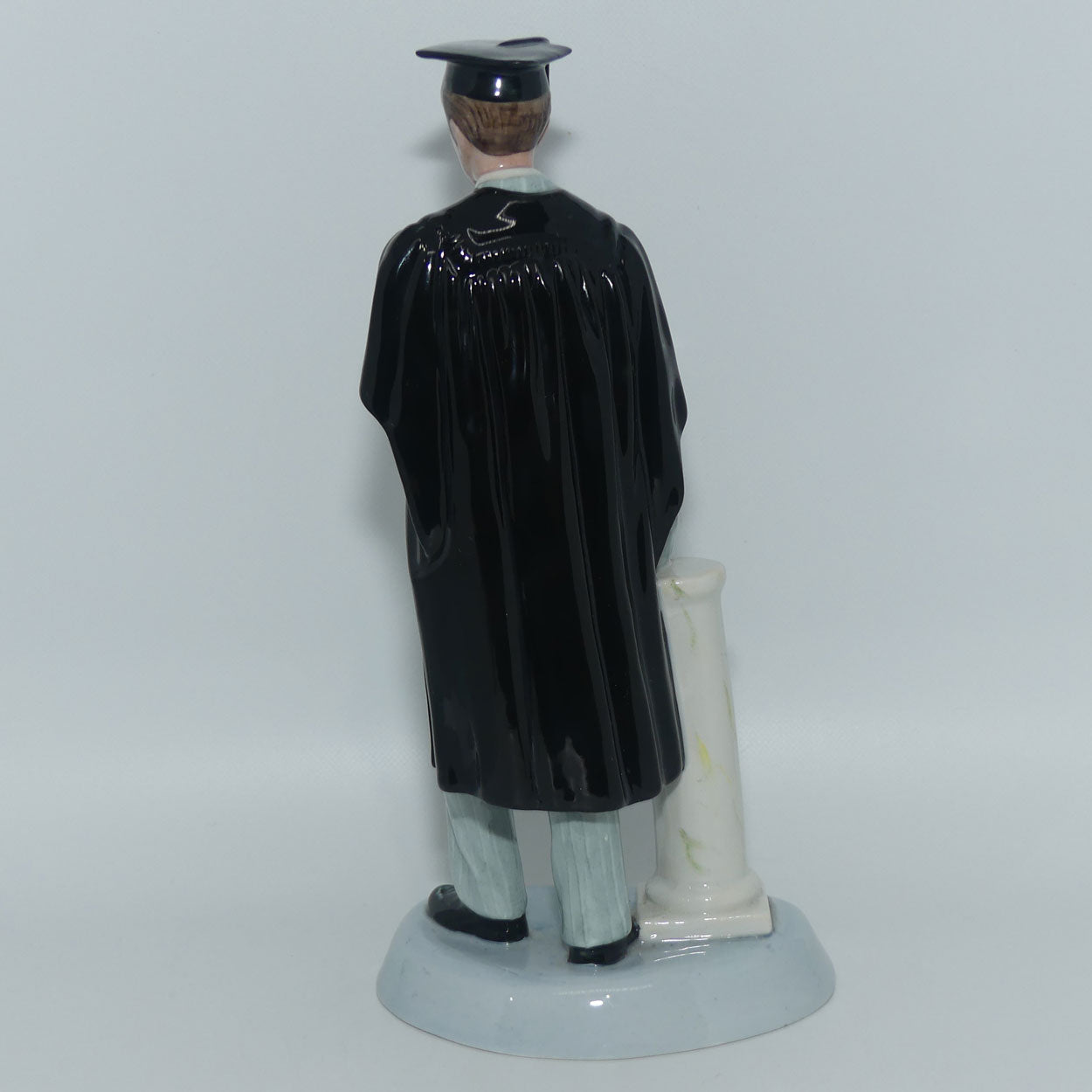 hn3017-royal-doulton-figure-the-graduate-male