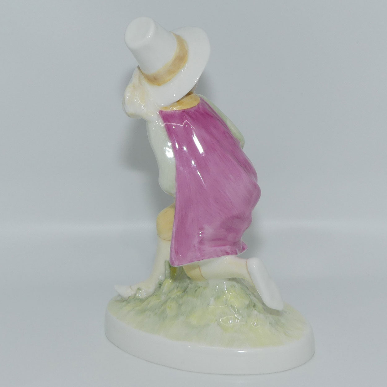 HN3032 Royal Doulton figure Tom Tom, the Piper's Son  | Nursery Rhyme series