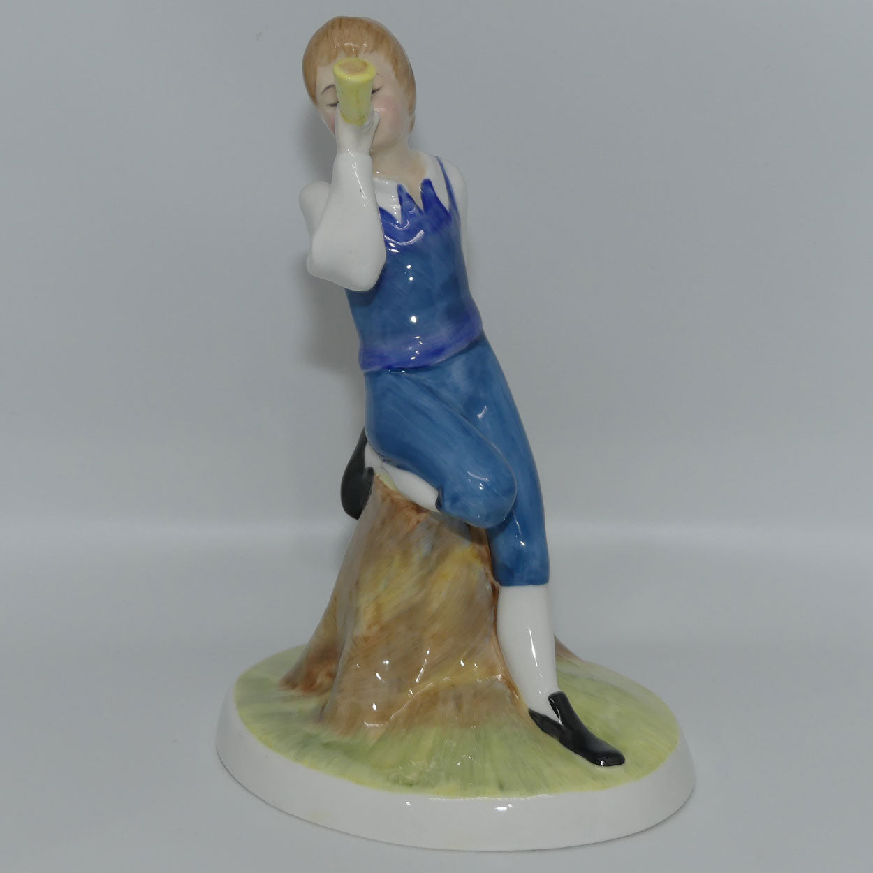 HN3035 Royal Doulton figure Little Boy Blue | Nursery Rhyme series