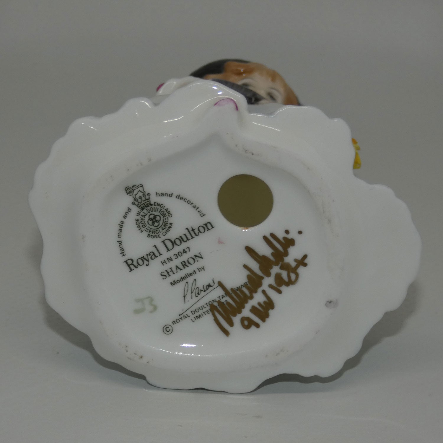 hn3047-royal-doulton-figure-sharon